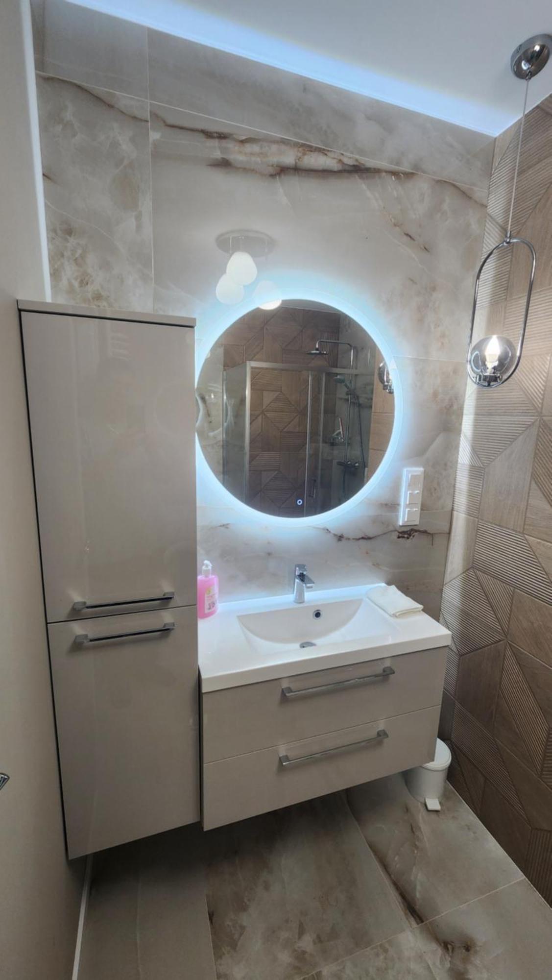 New 1-bdrm In Beautiful Apartament *